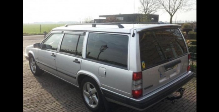 Volvo 940 rear spoiler discount